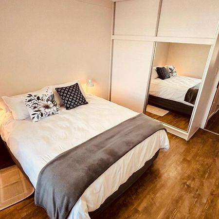 Nautilus 2 Bedroom Self-Catering Apartment ซวาคอปมุนด์ ภายนอก รูปภาพ